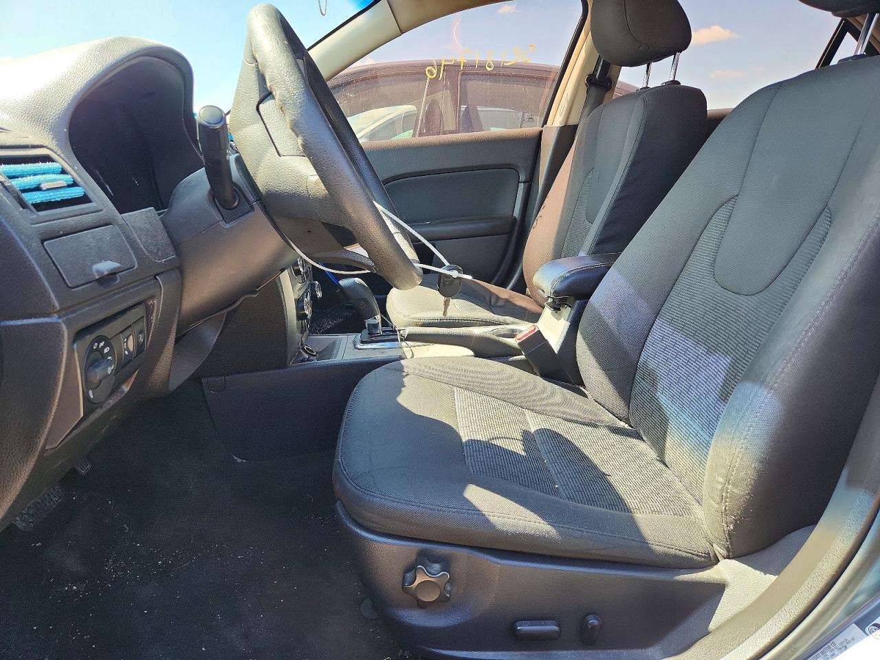 2012 FORD FUSION photo 19