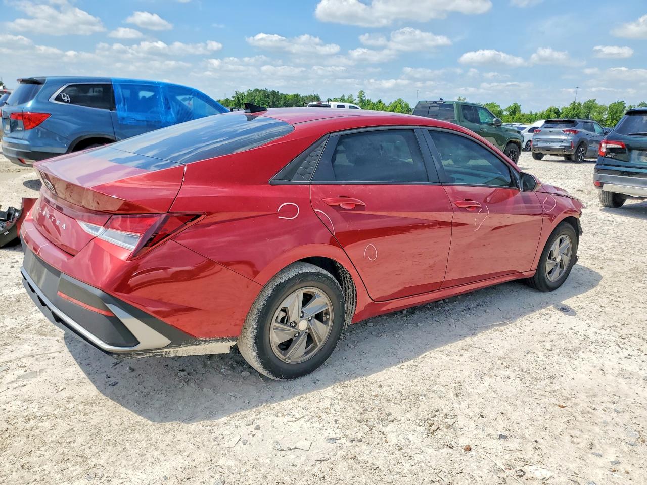 2025 HYUNDAI ELANTRA SE photo 7