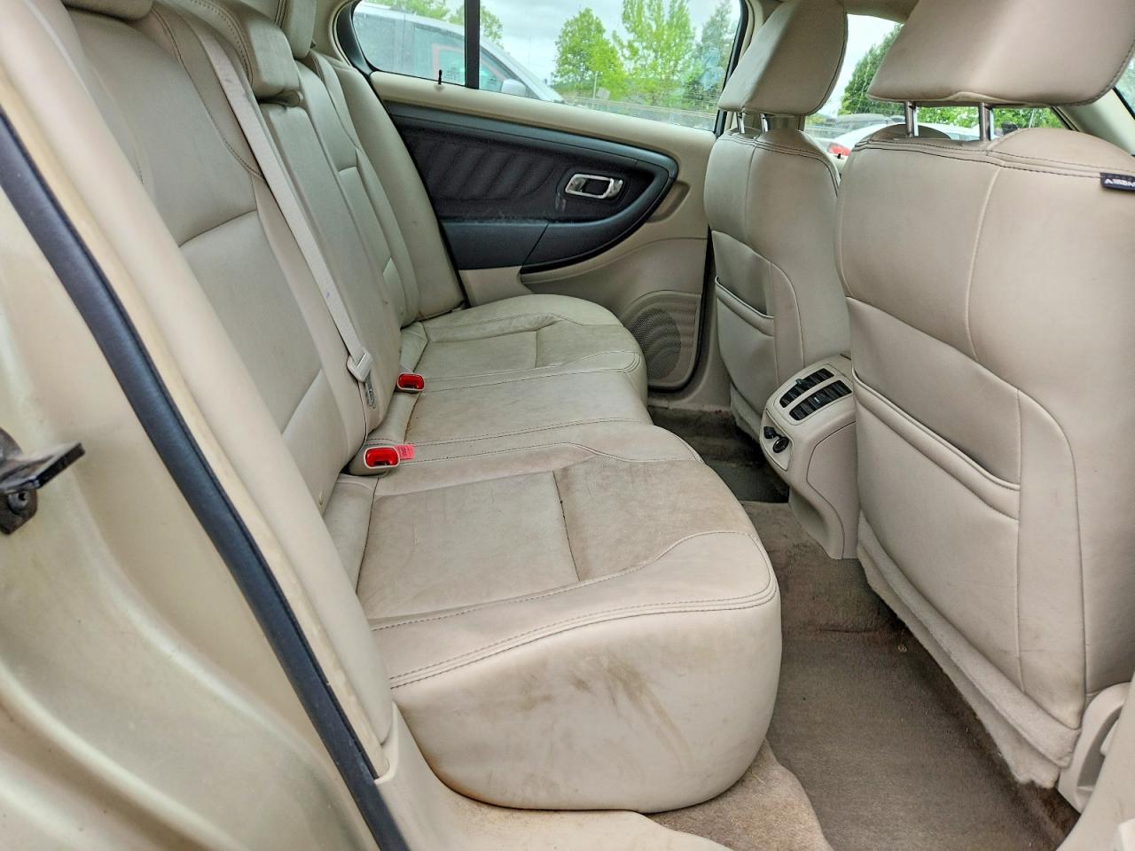 2011 FORD TAURUS SEL photo 19