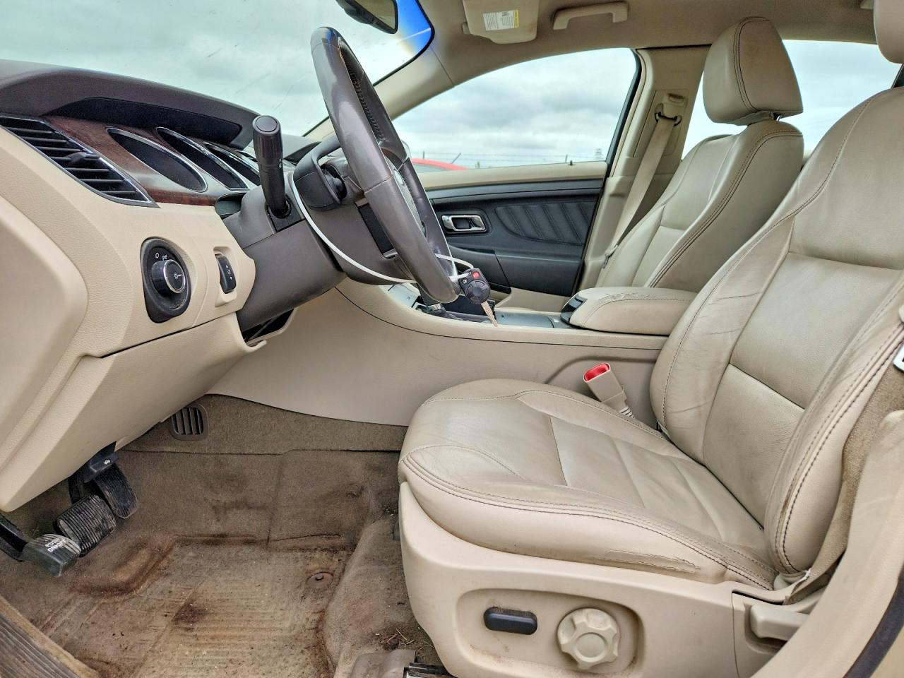 2011 FORD TAURUS SEL photo 13