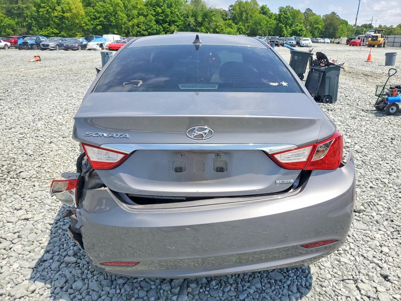 2011 HYUNDAI SONATA SE photo 11