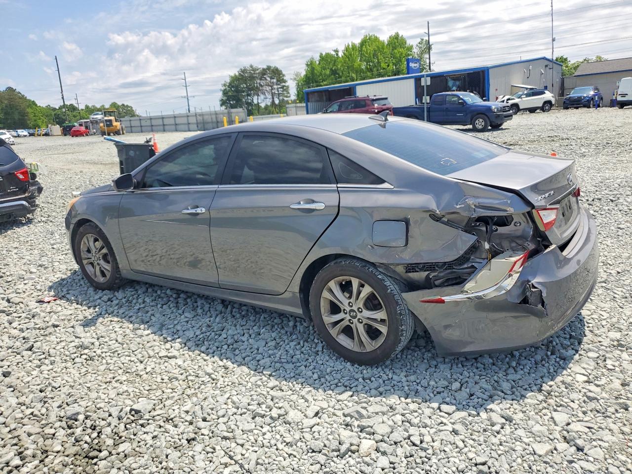 2011 HYUNDAI SONATA SE photo 3