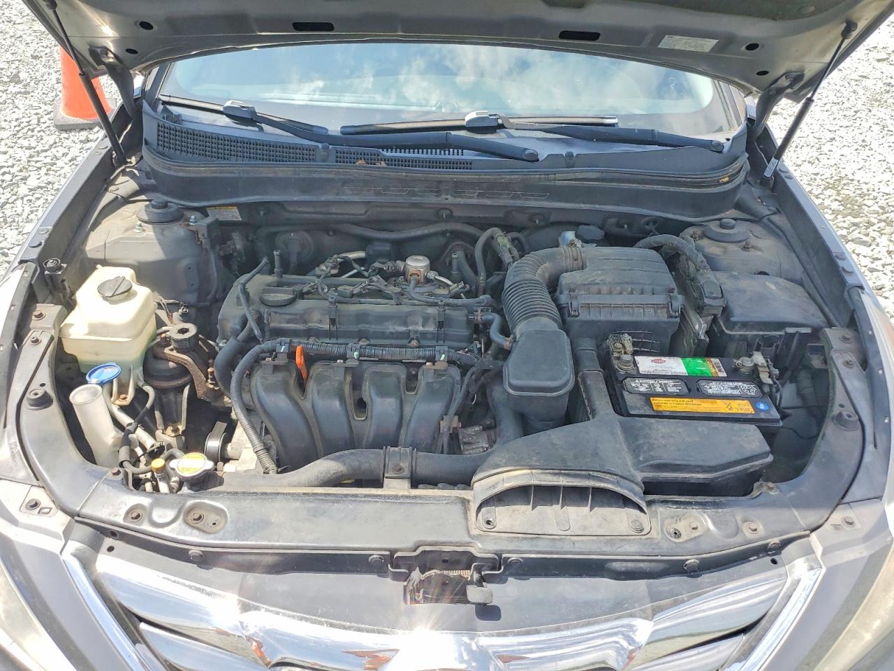 2011 HYUNDAI SONATA SE photo 21