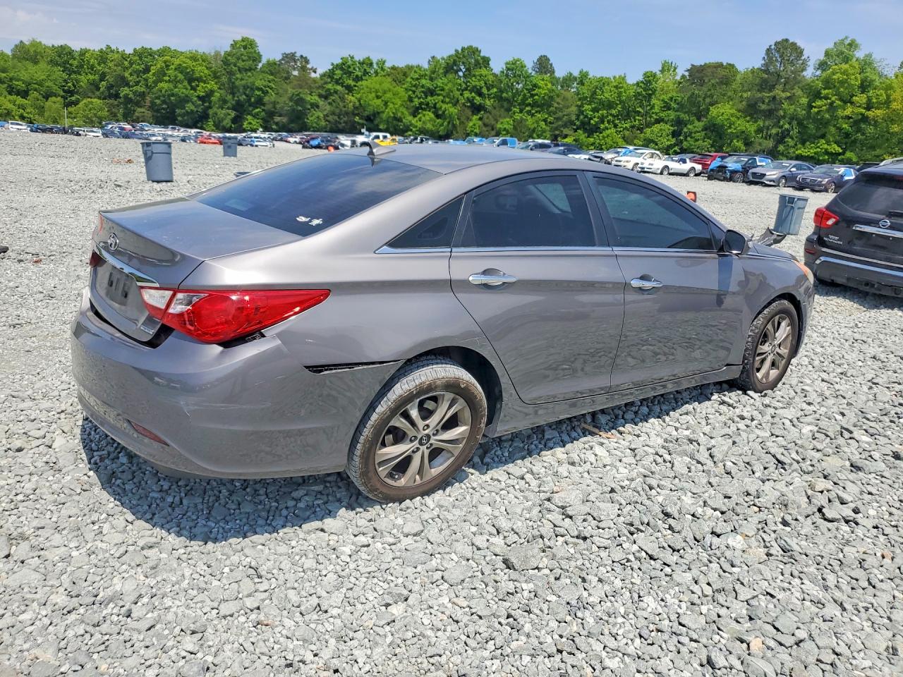 2011 HYUNDAI SONATA SE photo 5