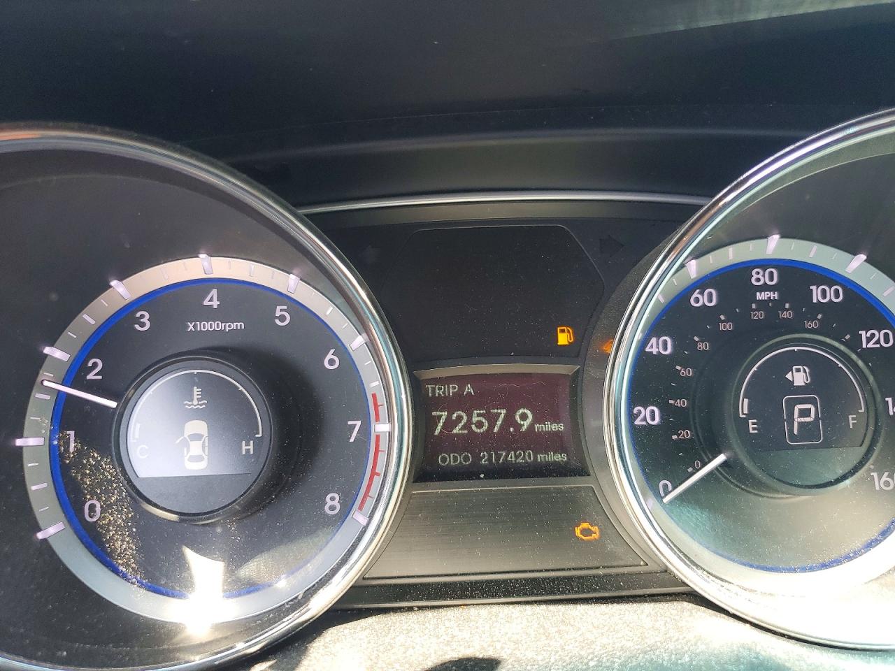 2011 HYUNDAI SONATA SE photo 17