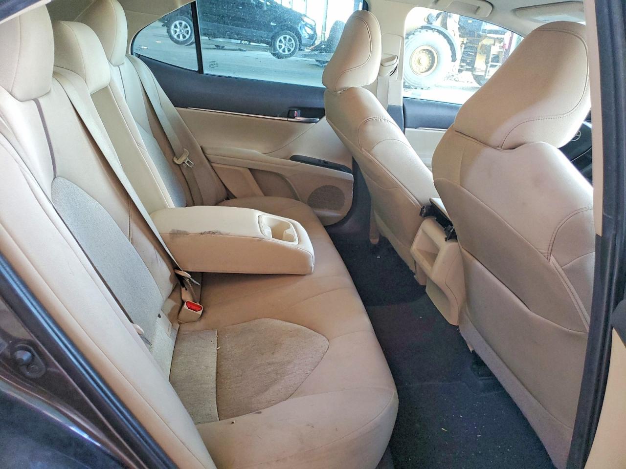 2020 TOYOTA CAMRY LE photo 19