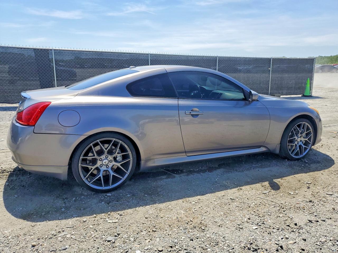 2008 INFINITI G37 BASE photo 2