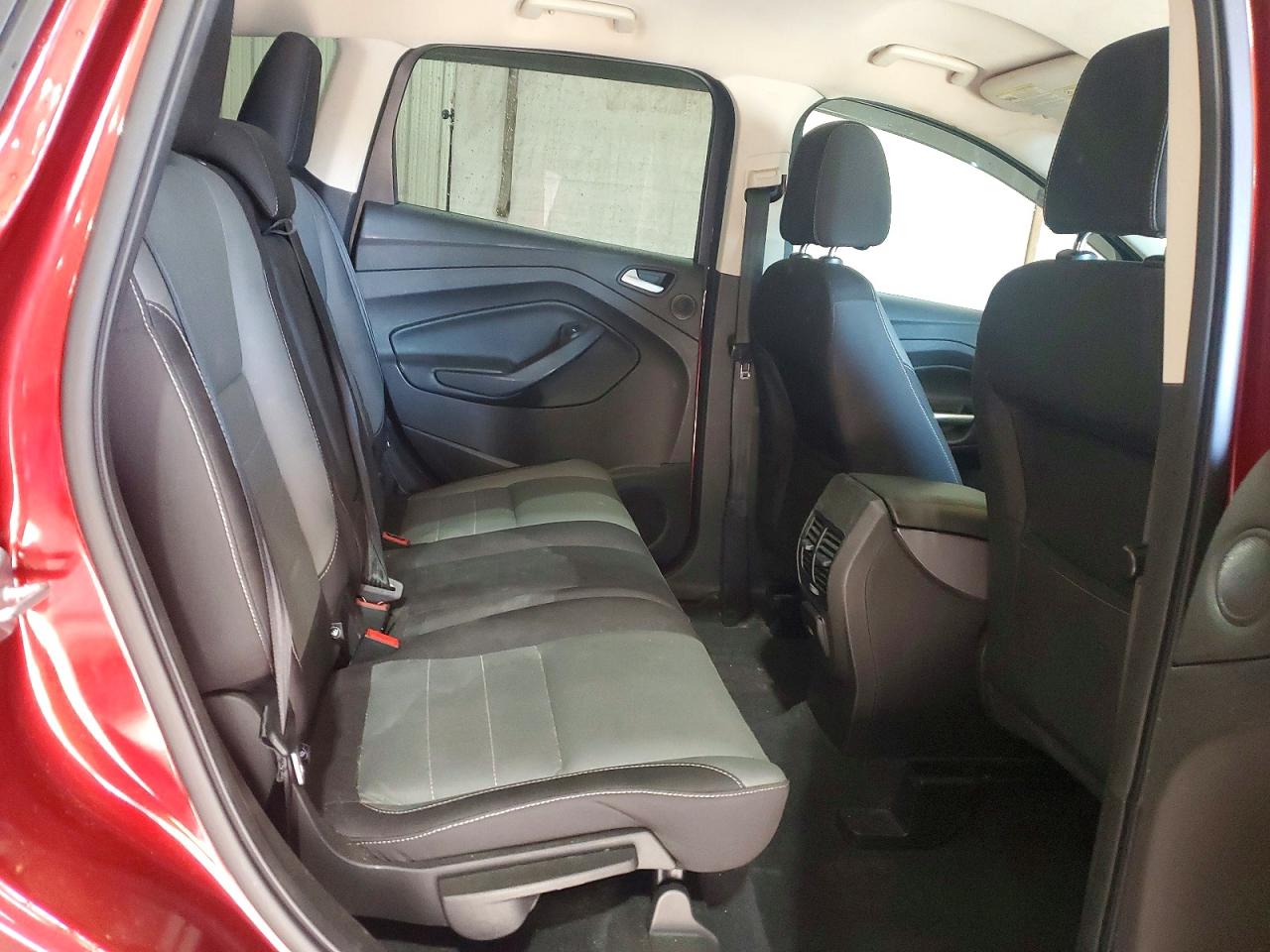 2016 FORD ESCAPE SE photo 31