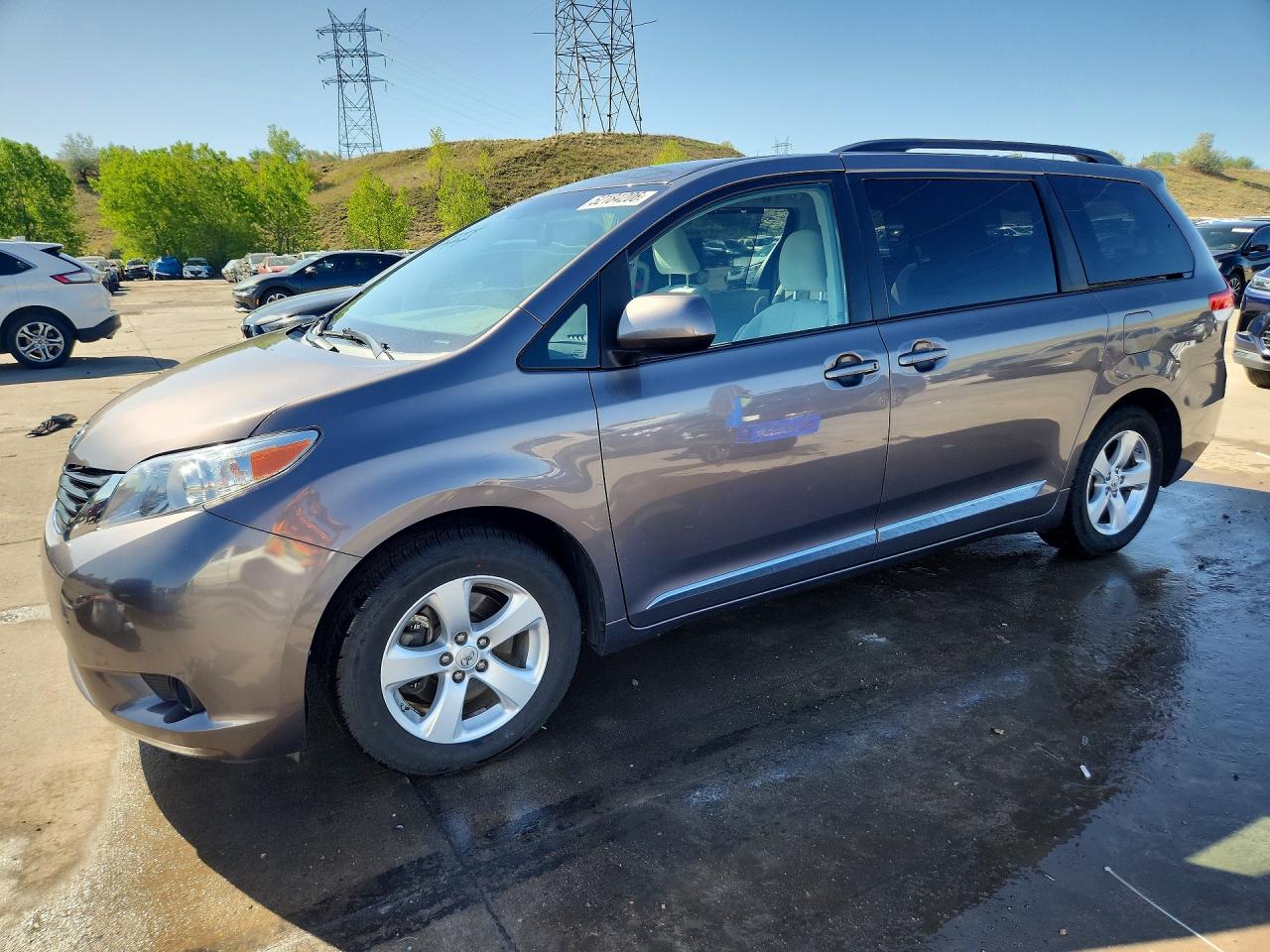 2014 TOYOTA SIENNA