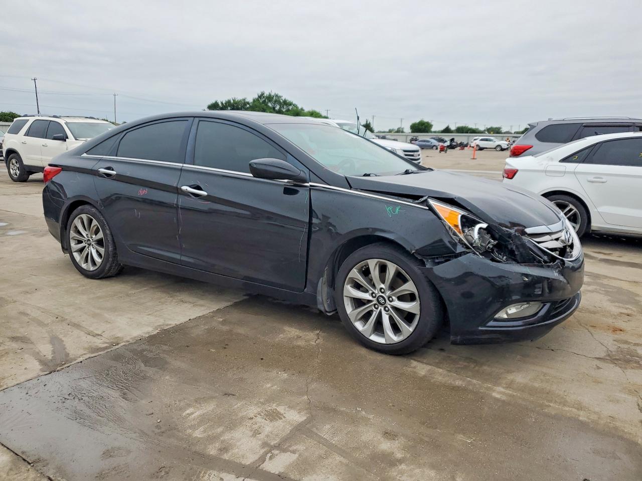 2013 HYUNDAI SONATA SE photo 7