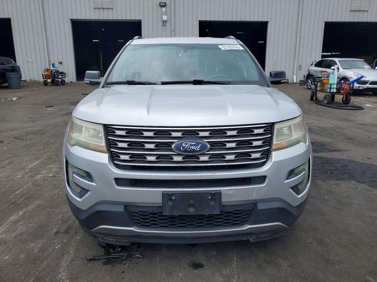 2016 FORD EXPLORER XLT photo 13