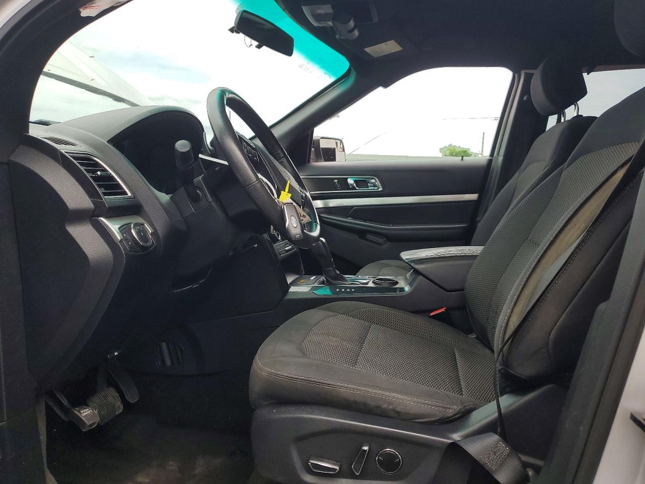 2016 FORD EXPLORER XLT photo 19