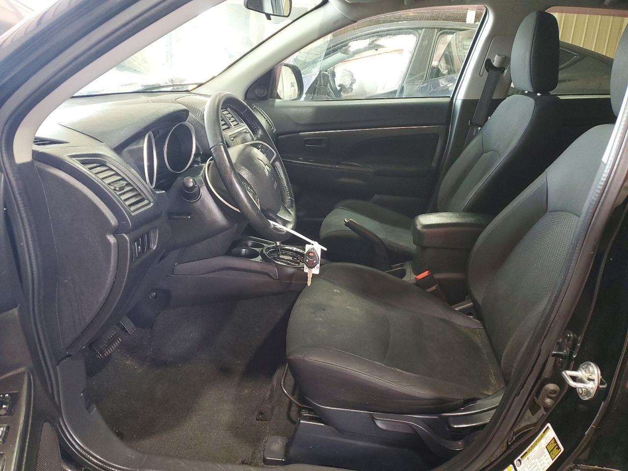 2015 MITSUBISHI OUTLANDER SPORT ES photo 13