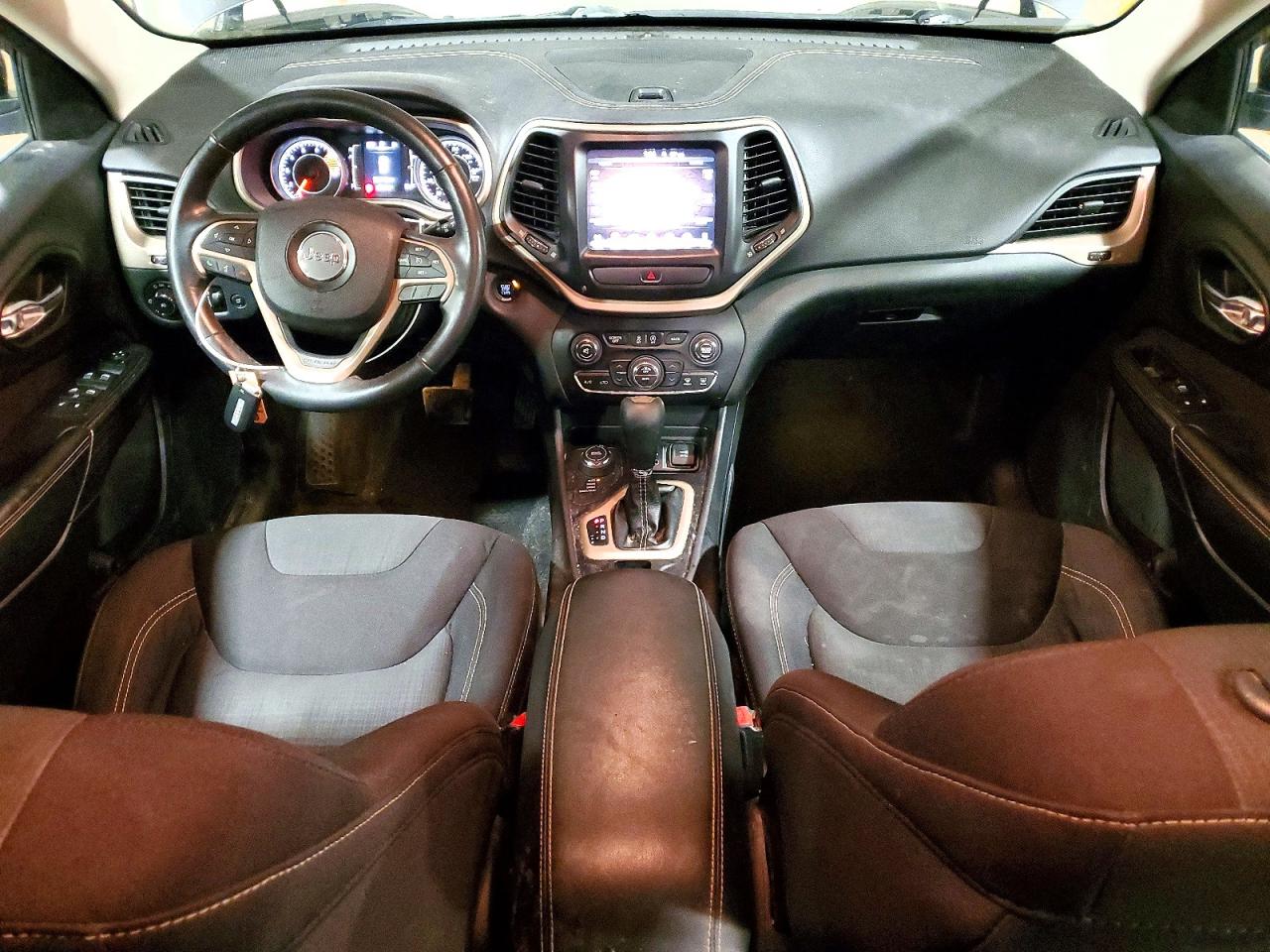 2016 JEEP CHEROKEE LATITUDE photo 15