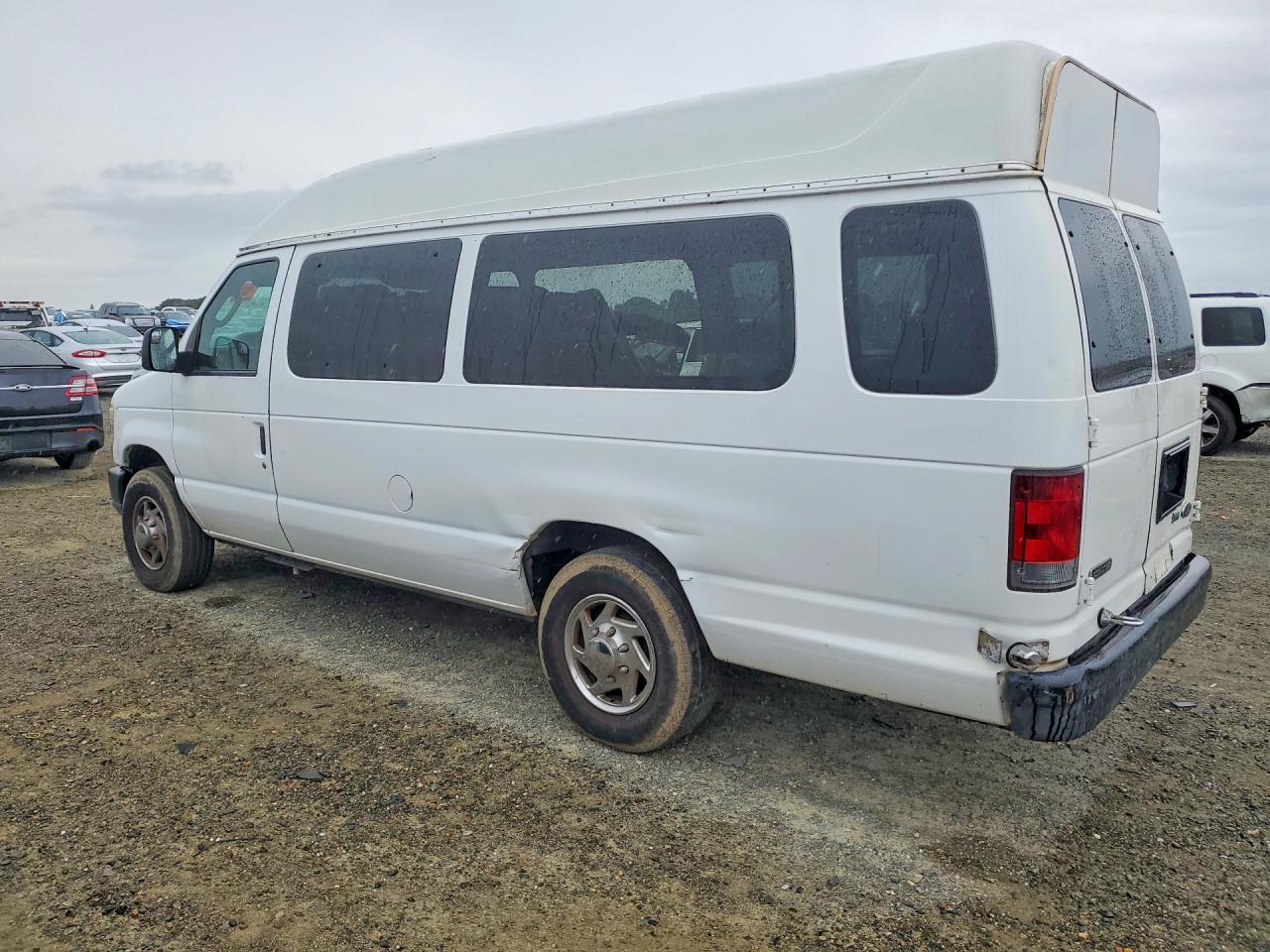 2010 FORD ECONOLINE E150 VAN photo 3