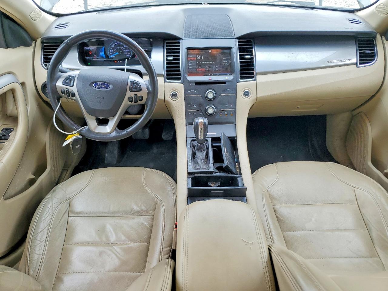 2015 FORD TAURUS SEL photo 15