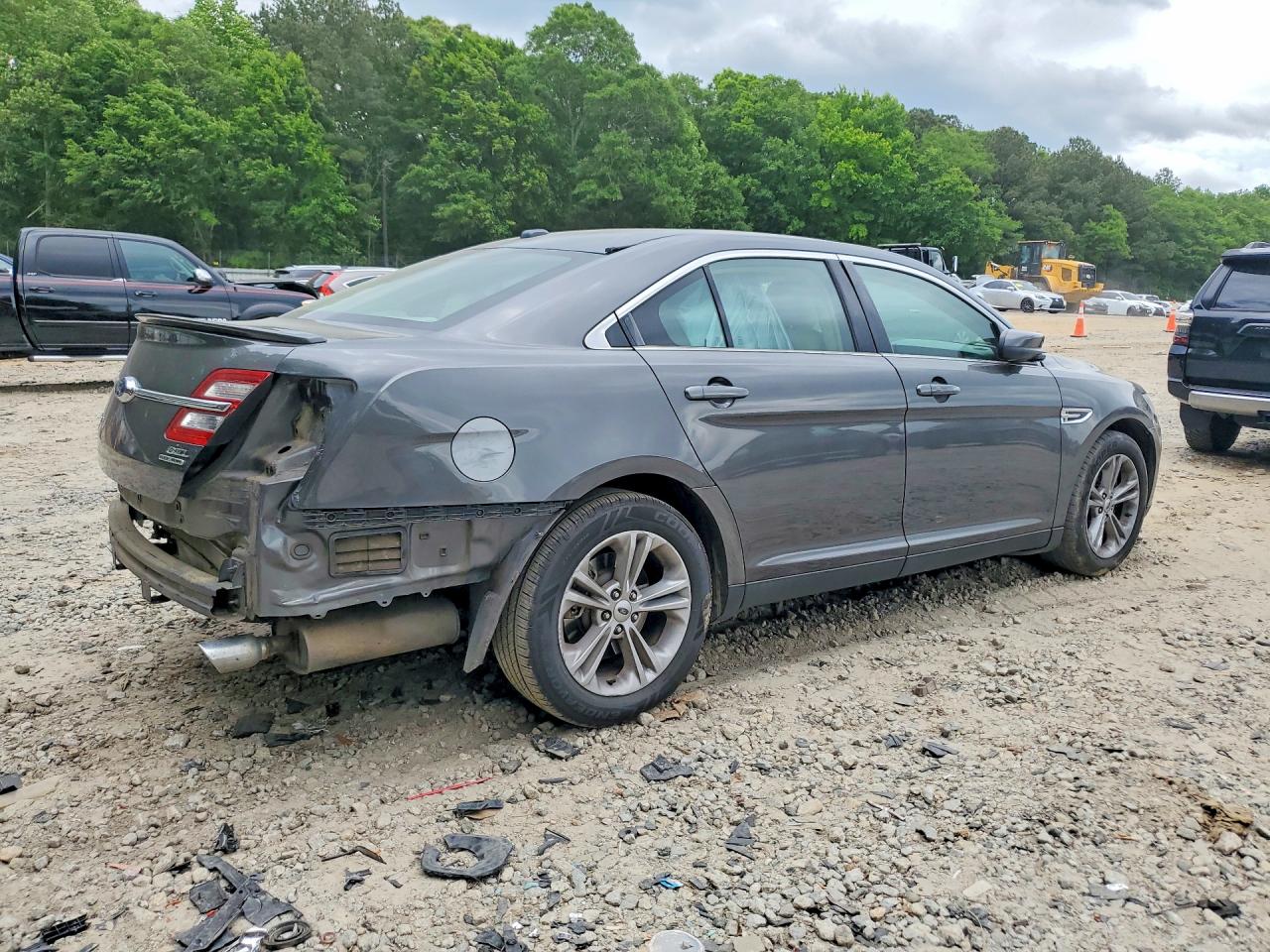 2015 FORD TAURUS SEL photo 5