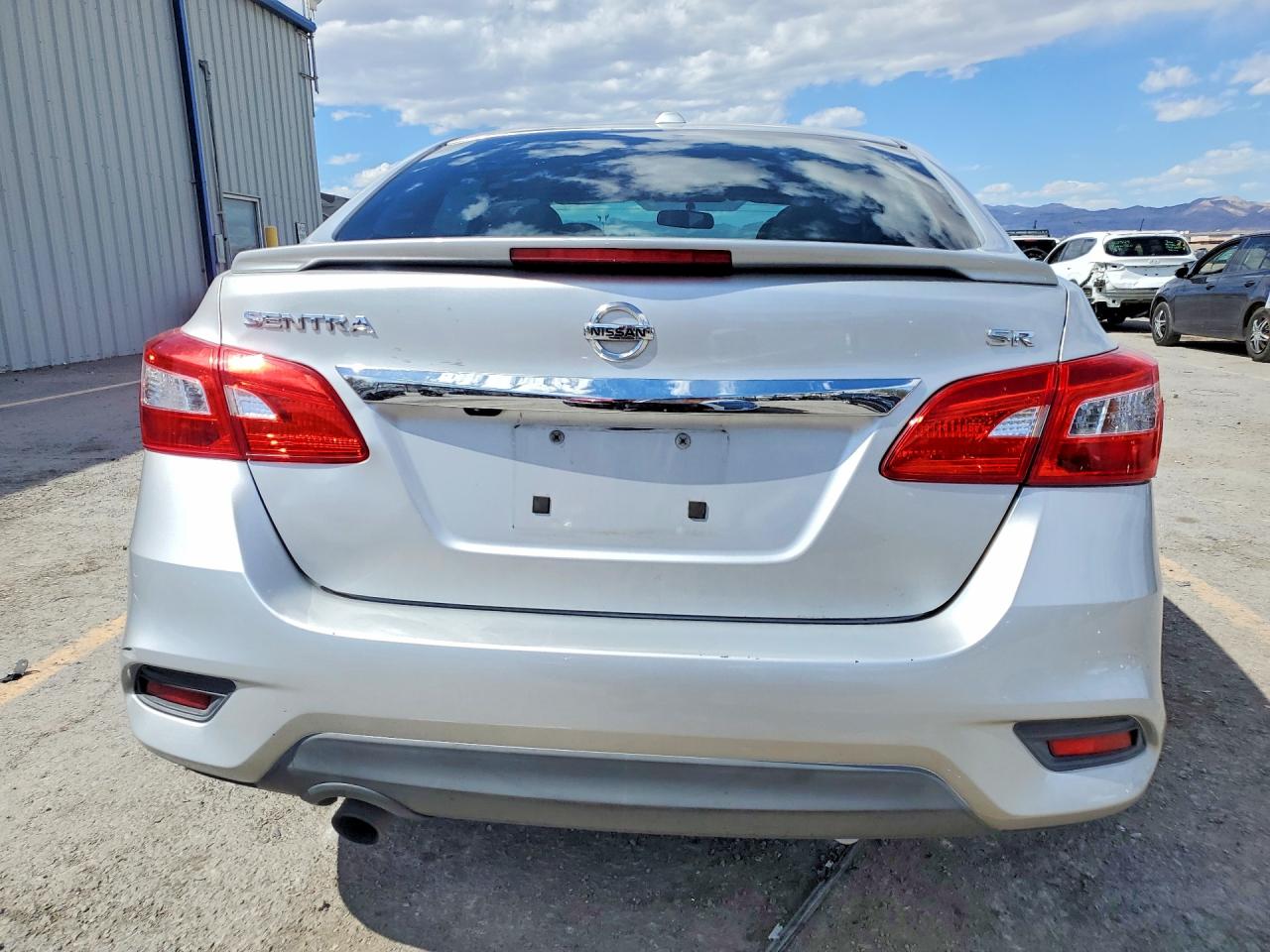2016 NISSAN SENTRA SR photo 11
