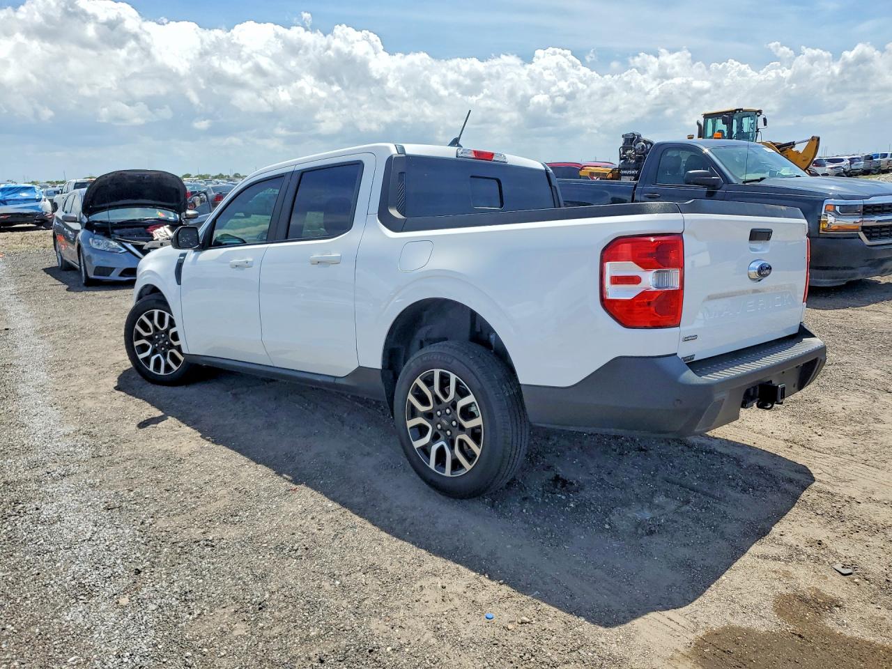 2024 FORD MAVERICK LARIAT photo 3