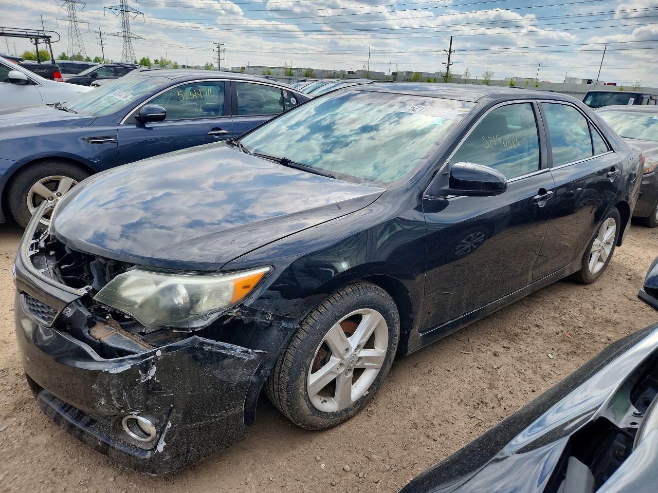 2014 TOYOTA CAMRY