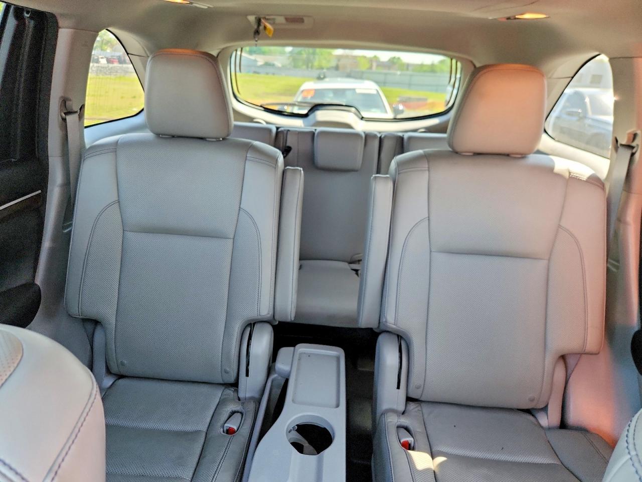 2016 TOYOTA HIGHLANDER LIMITED PLATINUM photo 28