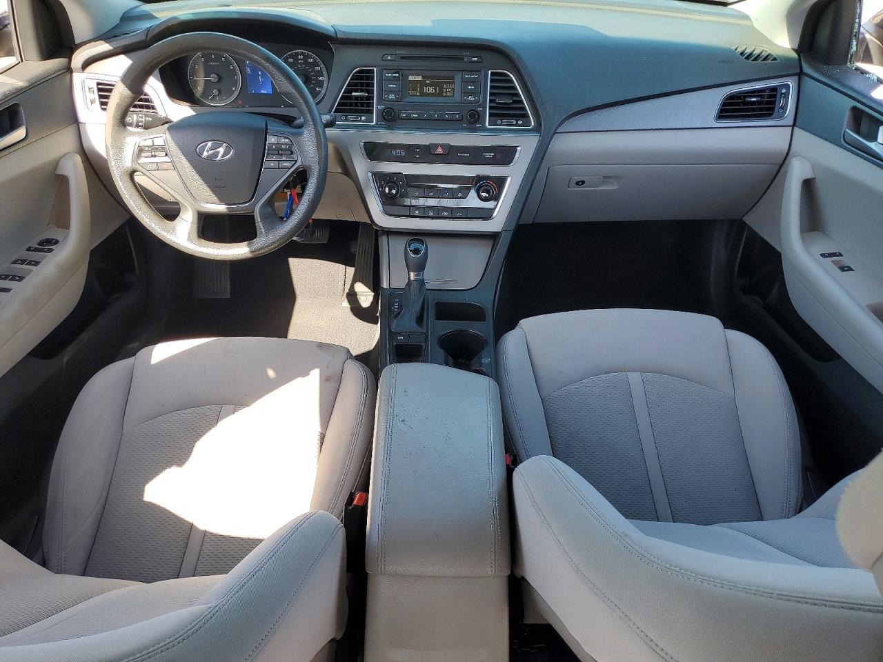 2017 HYUNDAI SONATA SE photo 15