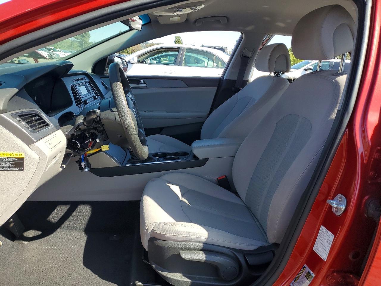 2017 HYUNDAI SONATA SE photo 13