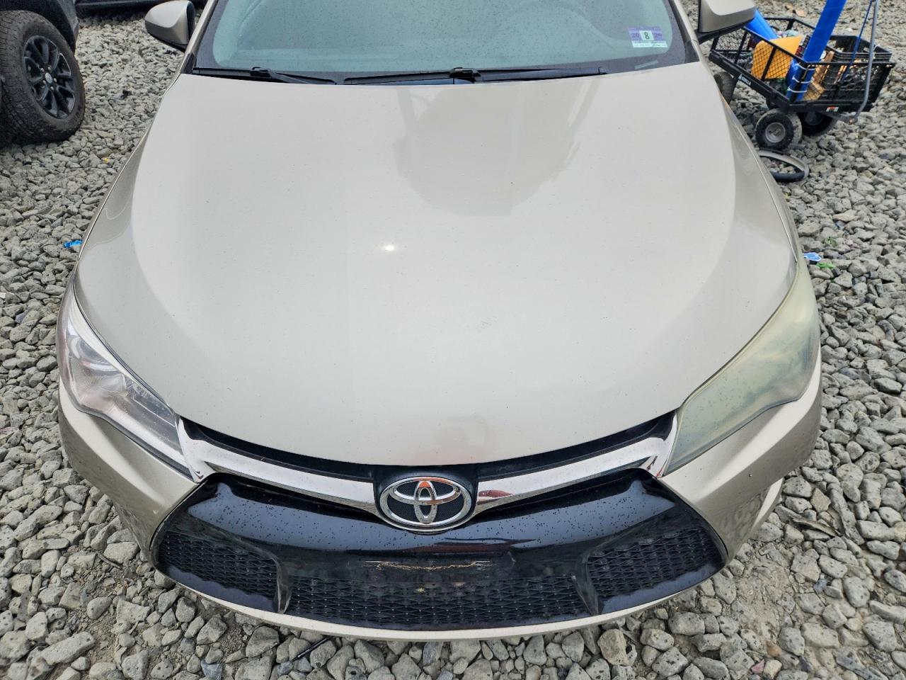 2016 TOYOTA CAMRY SE photo 21