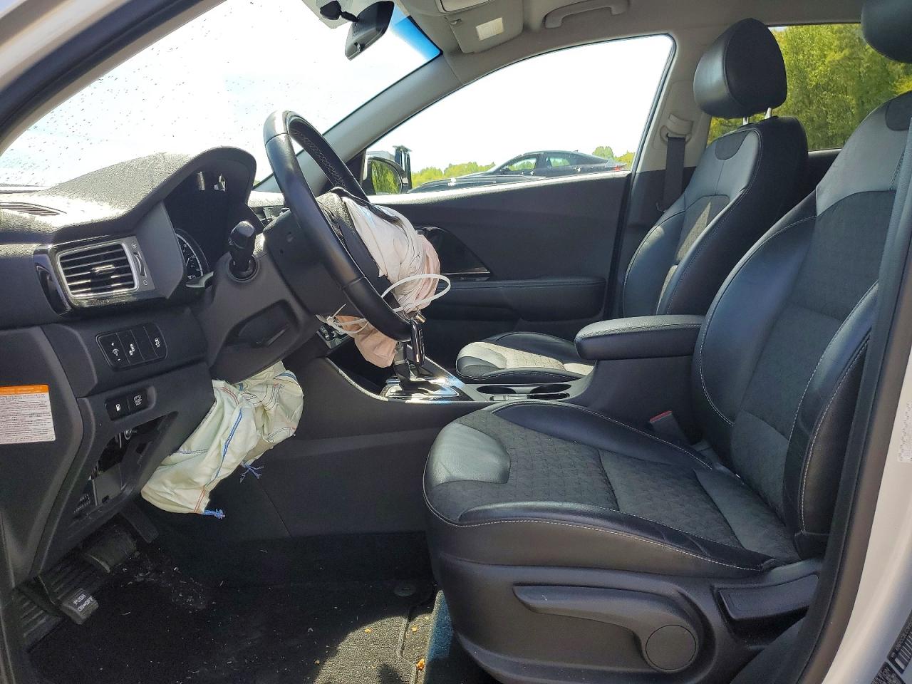 2017 KIA NIRO EX photo 13