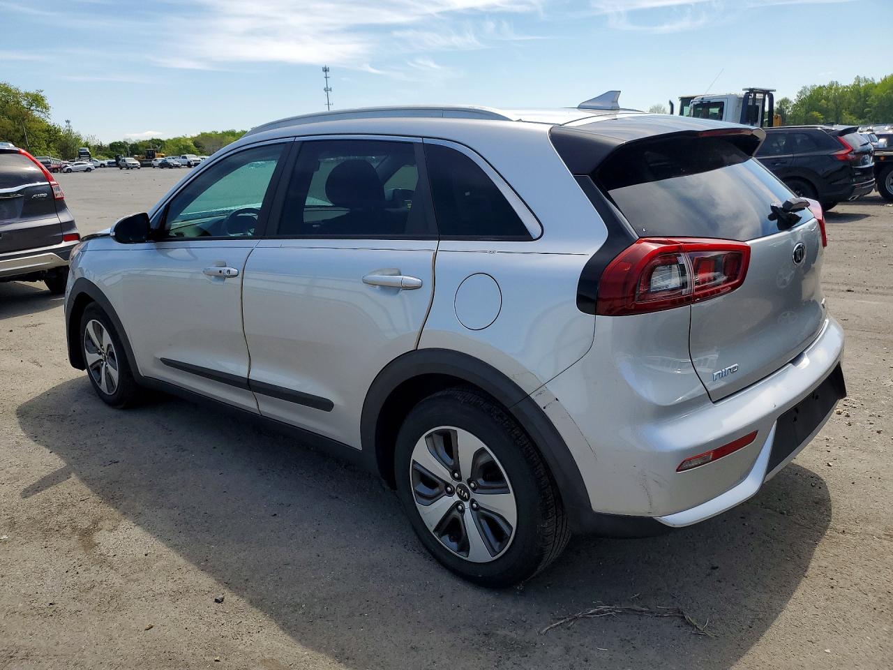 2017 KIA NIRO EX photo 3