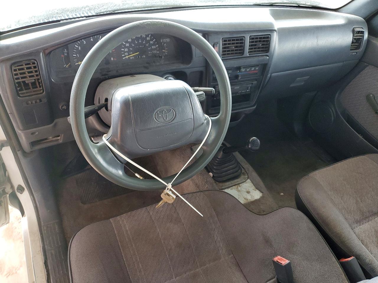 1997 TOYOTA TACOMA XTRACAB photo 15