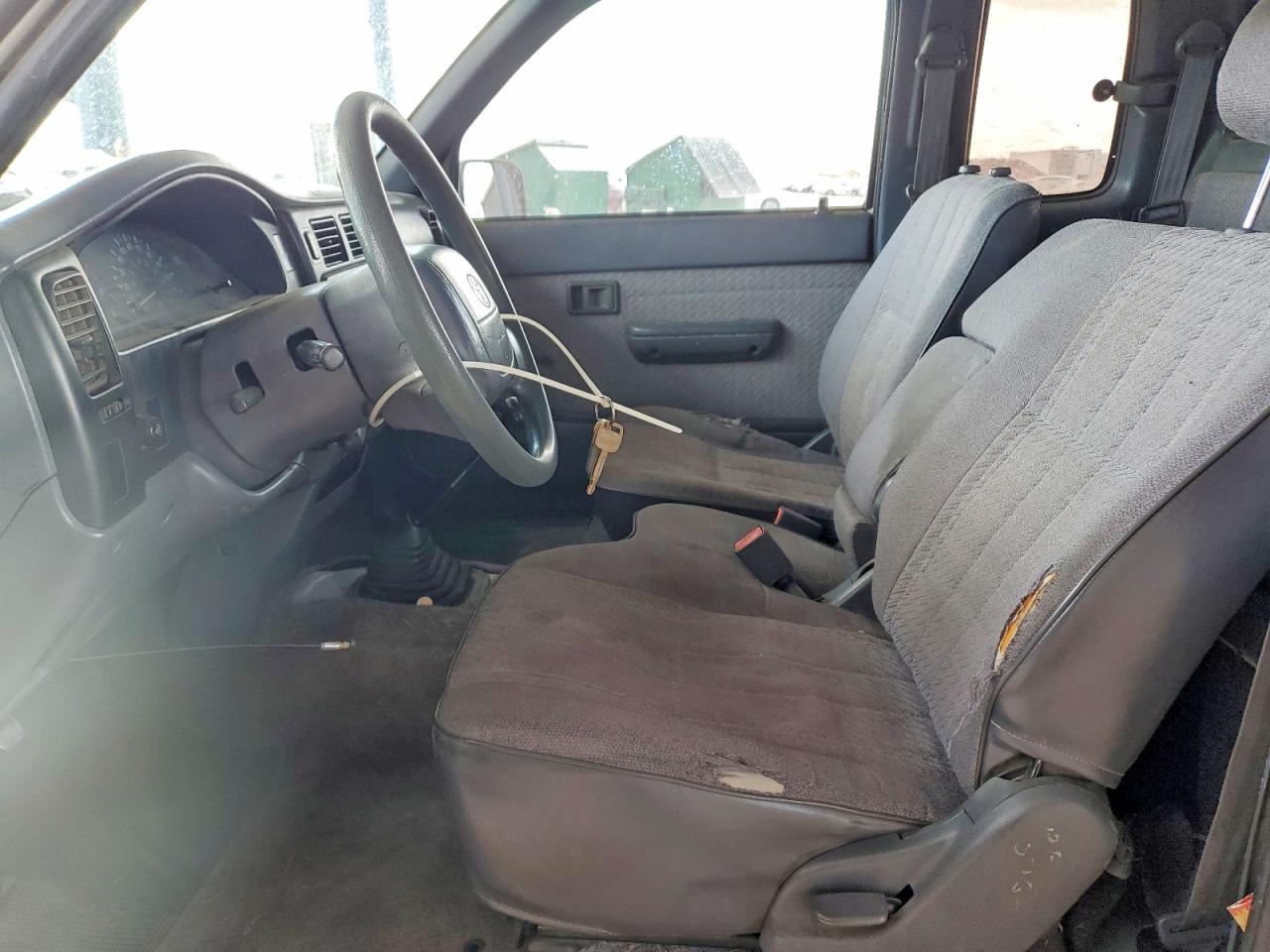 1997 TOYOTA TACOMA XTRACAB photo 13