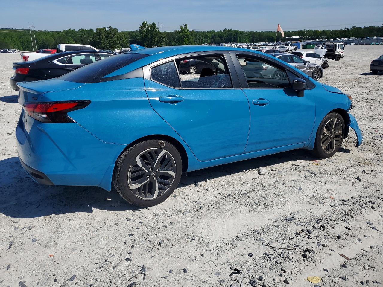 2025 NISSAN VERSA SR photo 3