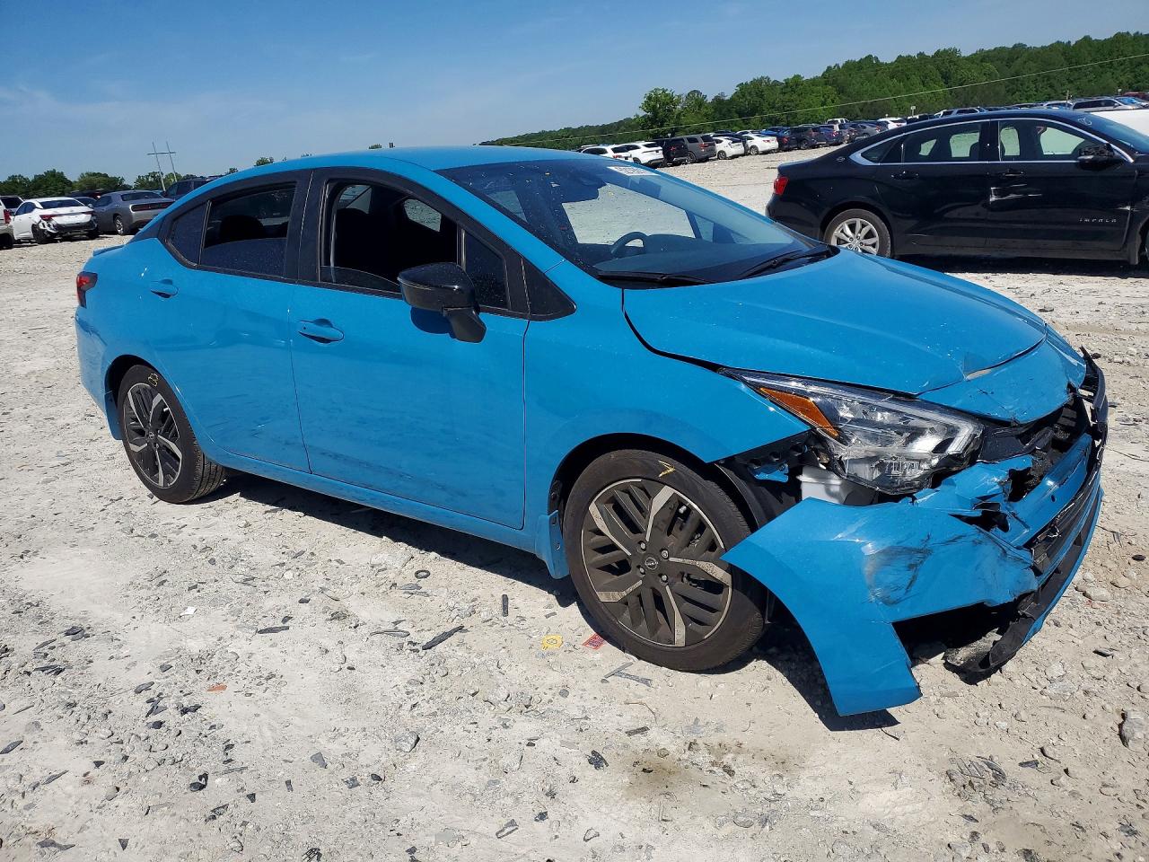 2025 NISSAN VERSA SR photo 4
