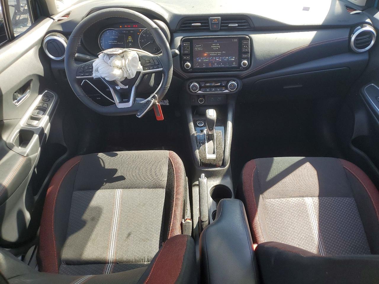2025 NISSAN VERSA SR photo 8