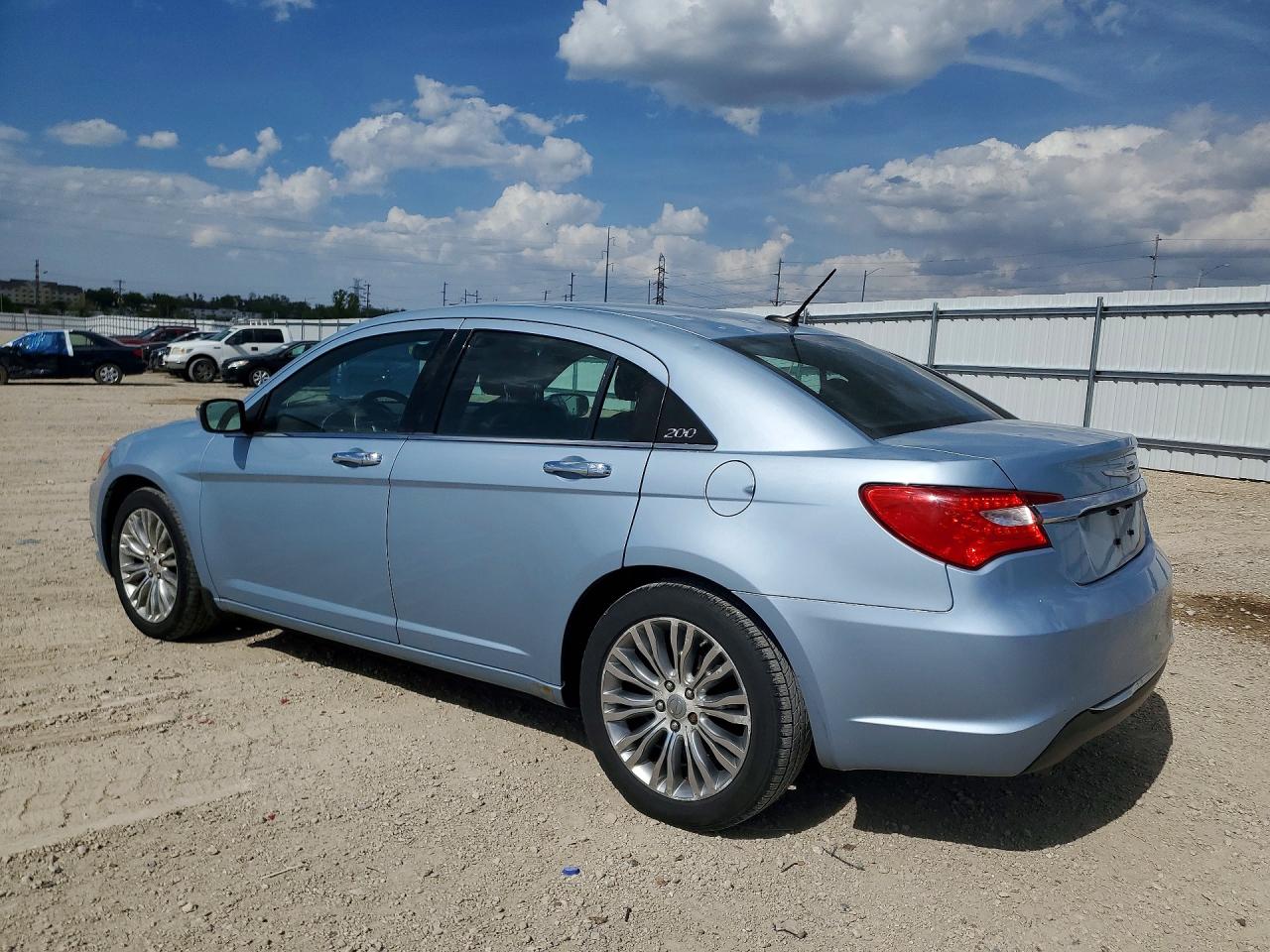 2013 CHRYSLER 200 LIMITED photo 3
