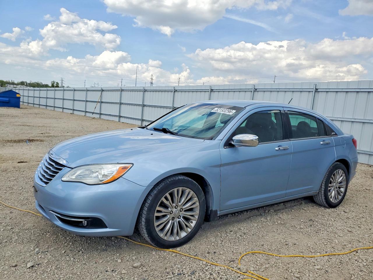 2013 CHRYSLER 200