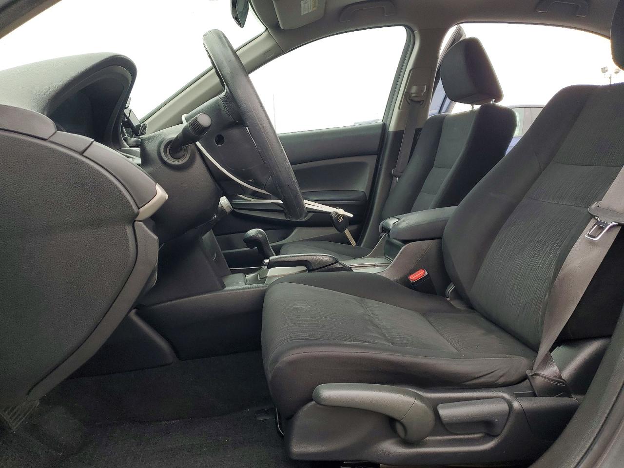 2012 HONDA ACCORD LX photo 19
