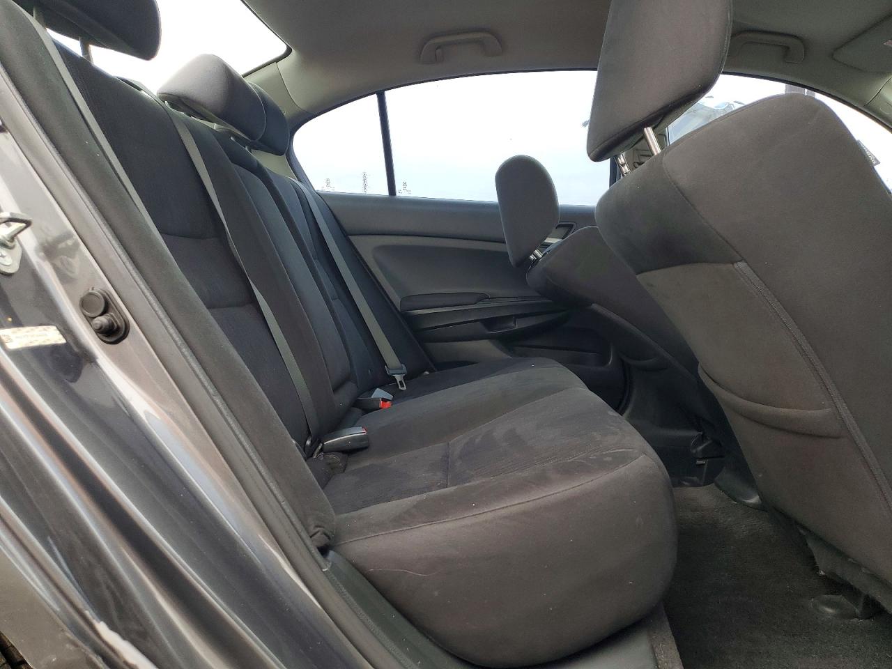 2012 HONDA ACCORD LX photo 28