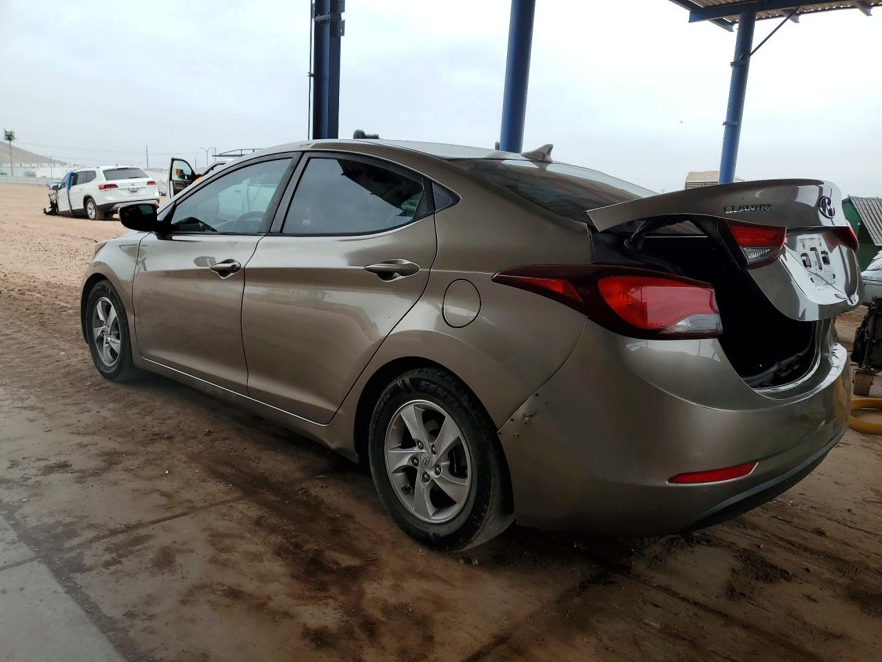 2014 HYUNDAI ELANTRA SE photo 3