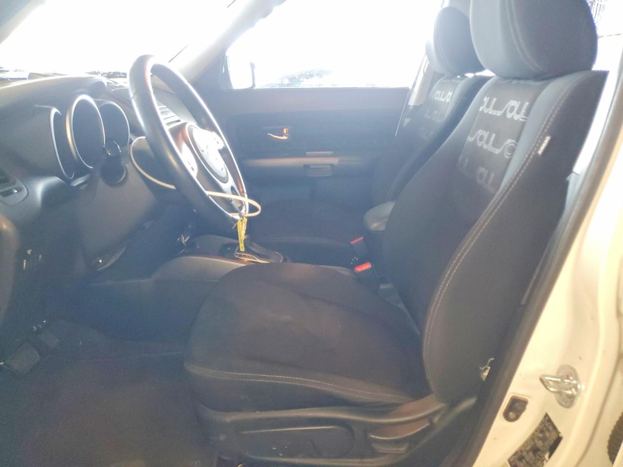 2012 KIA SOUL + photo 13