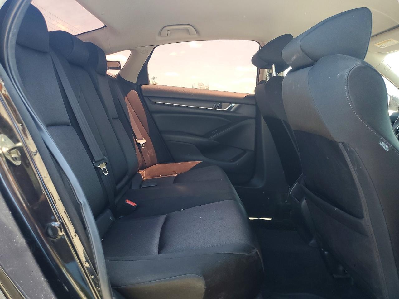 2020 HONDA ACCORD LX photo 28