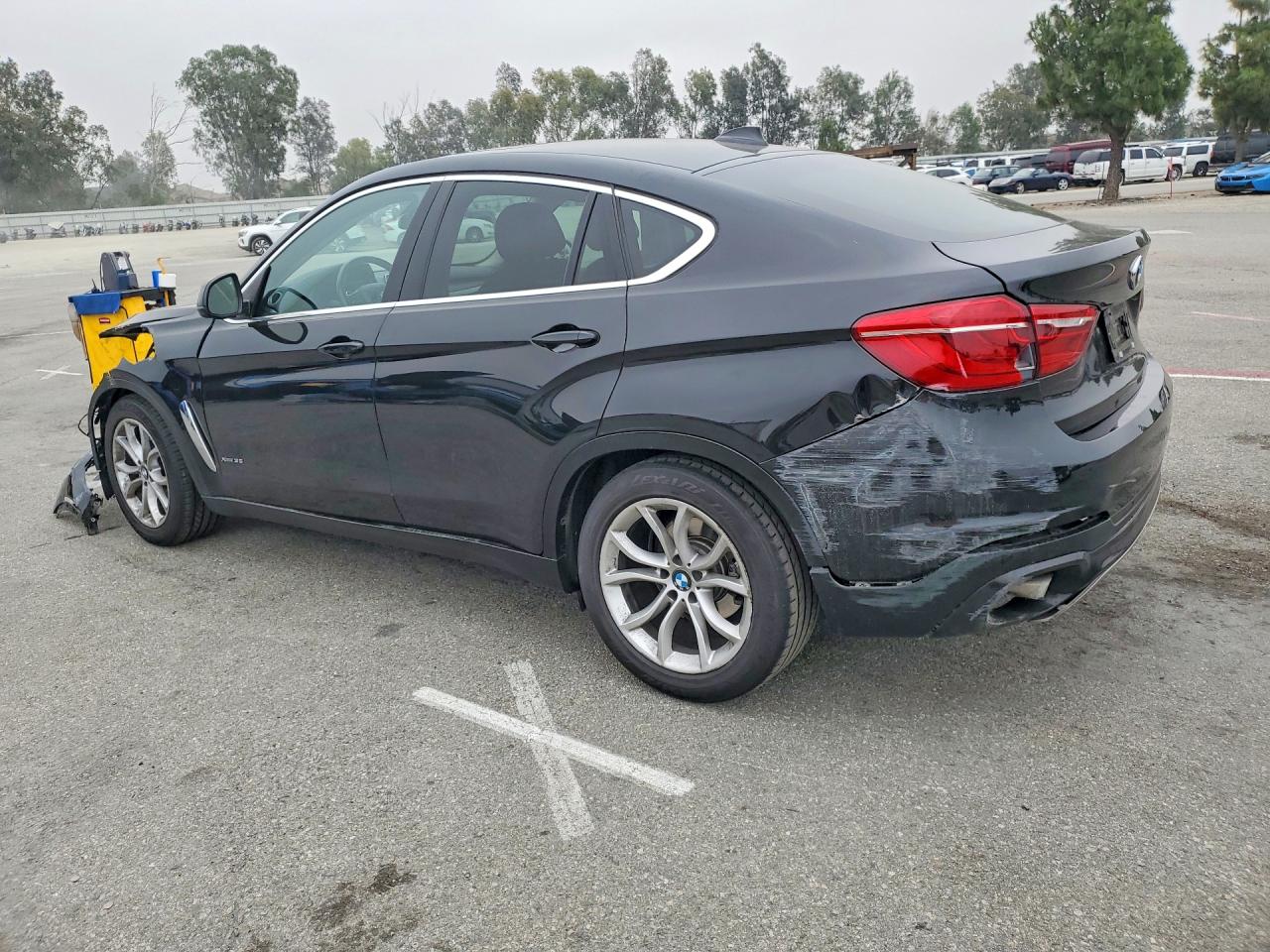 2015 BMW X6 XDRIVE35I photo 4