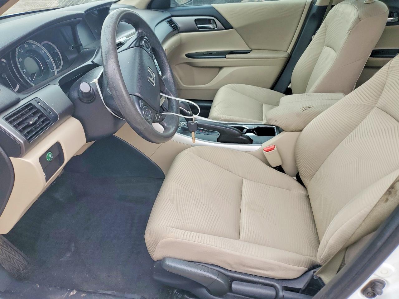 2015 HONDA ACCORD LX photo 13