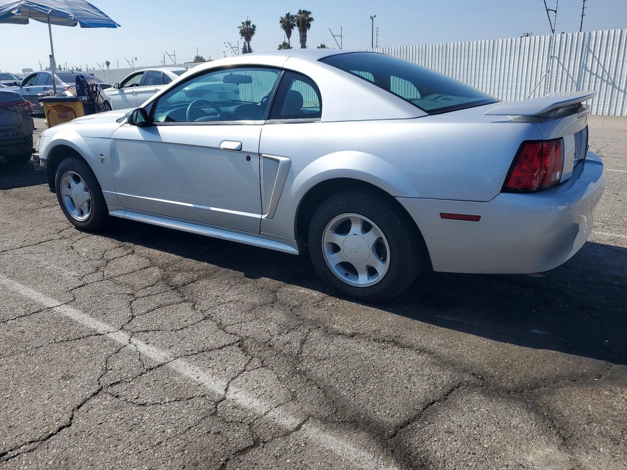 2001 FORD MUSTANG photo 2