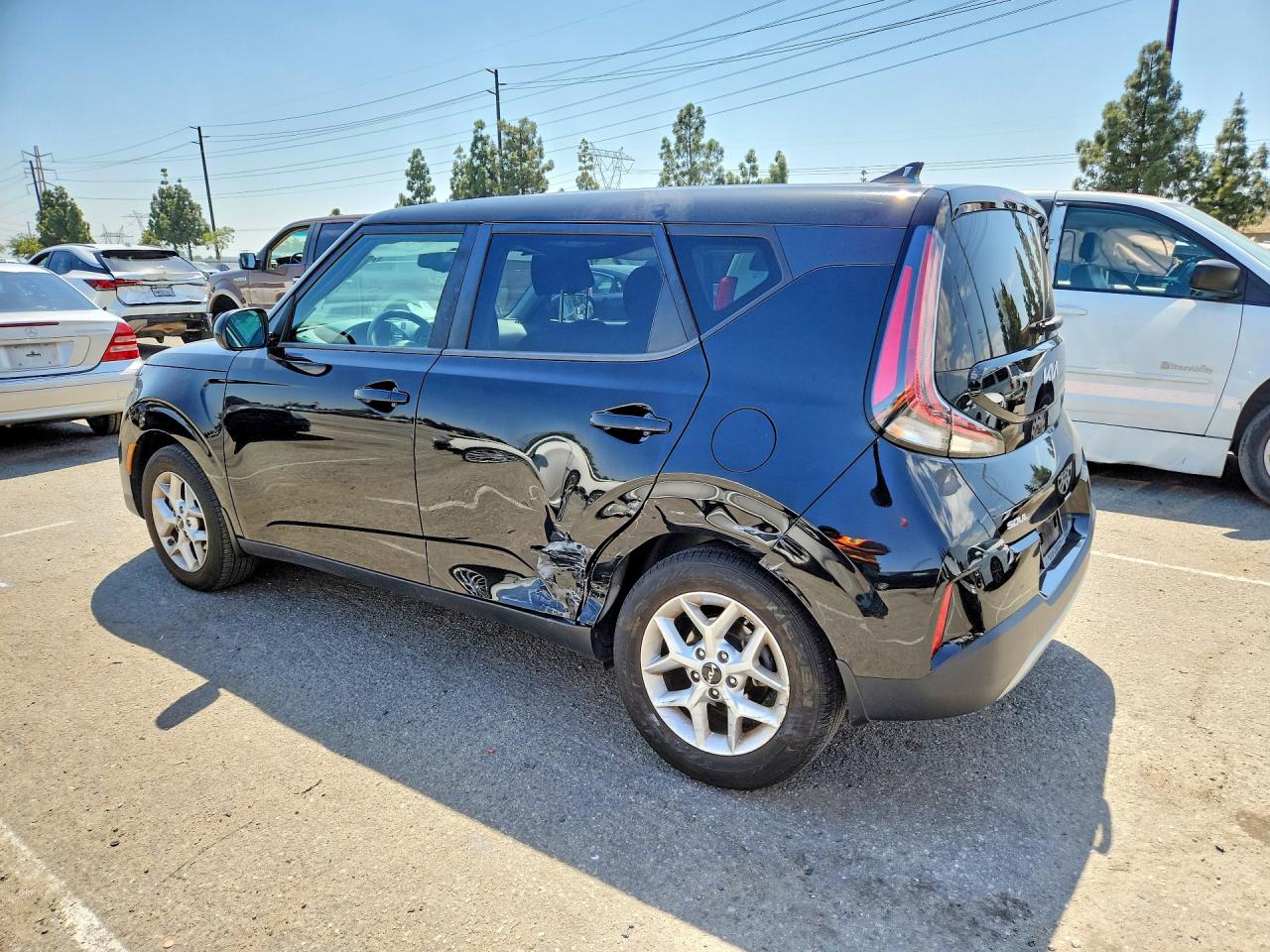 2024 KIA SOUL S photo 2