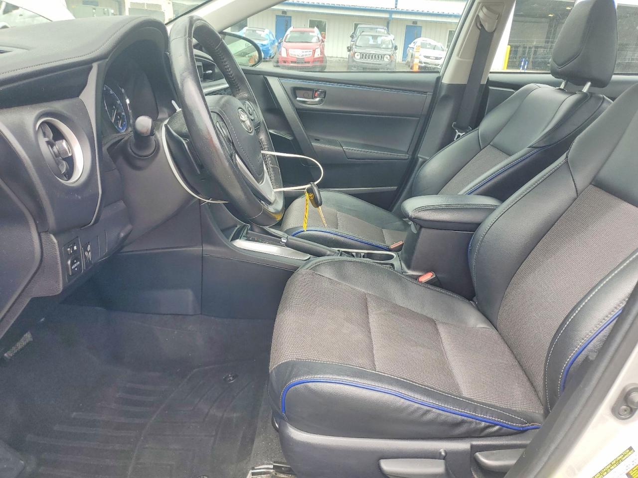 2018 TOYOTA COROLLA SE photo 13