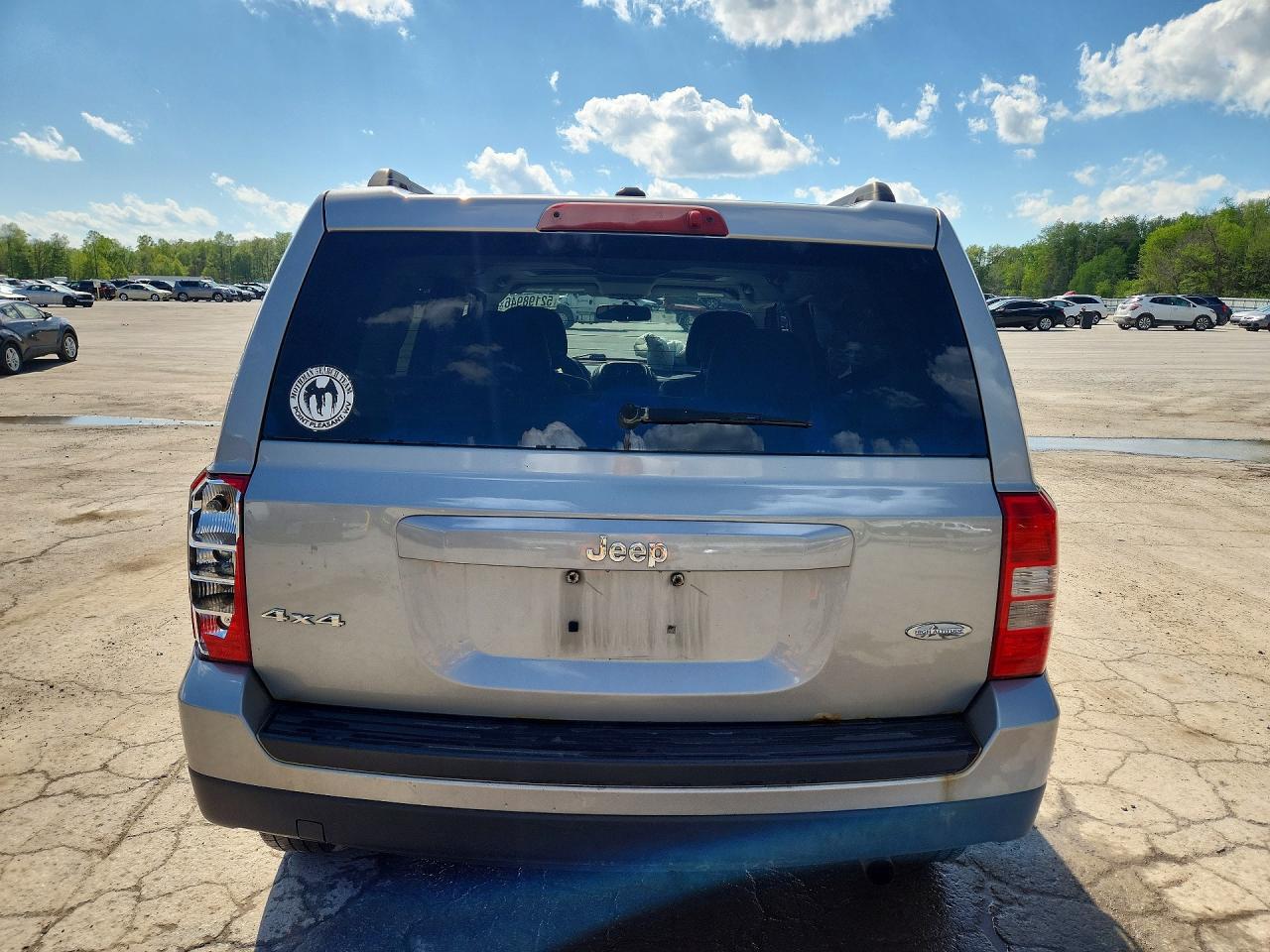 2015 JEEP PATRIOT LATITUDE photo 6