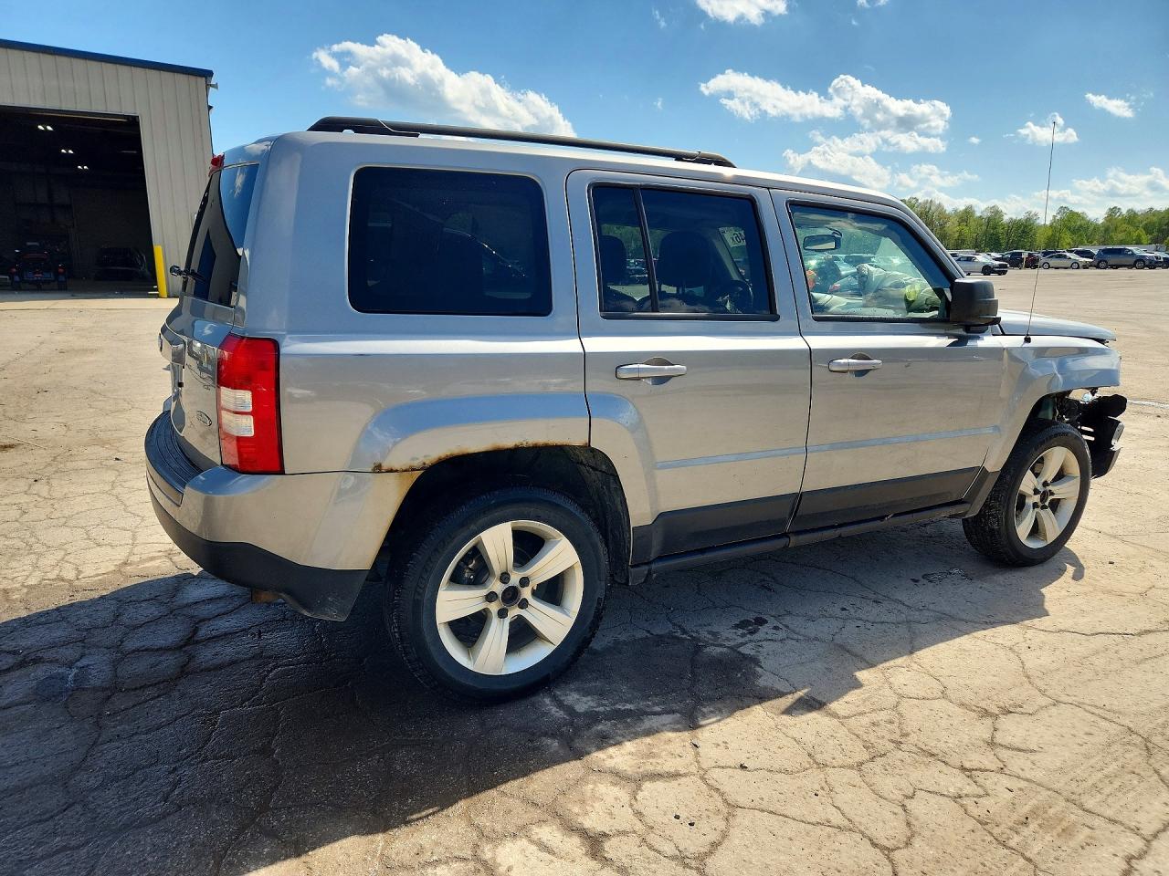 2015 JEEP PATRIOT LATITUDE photo 3