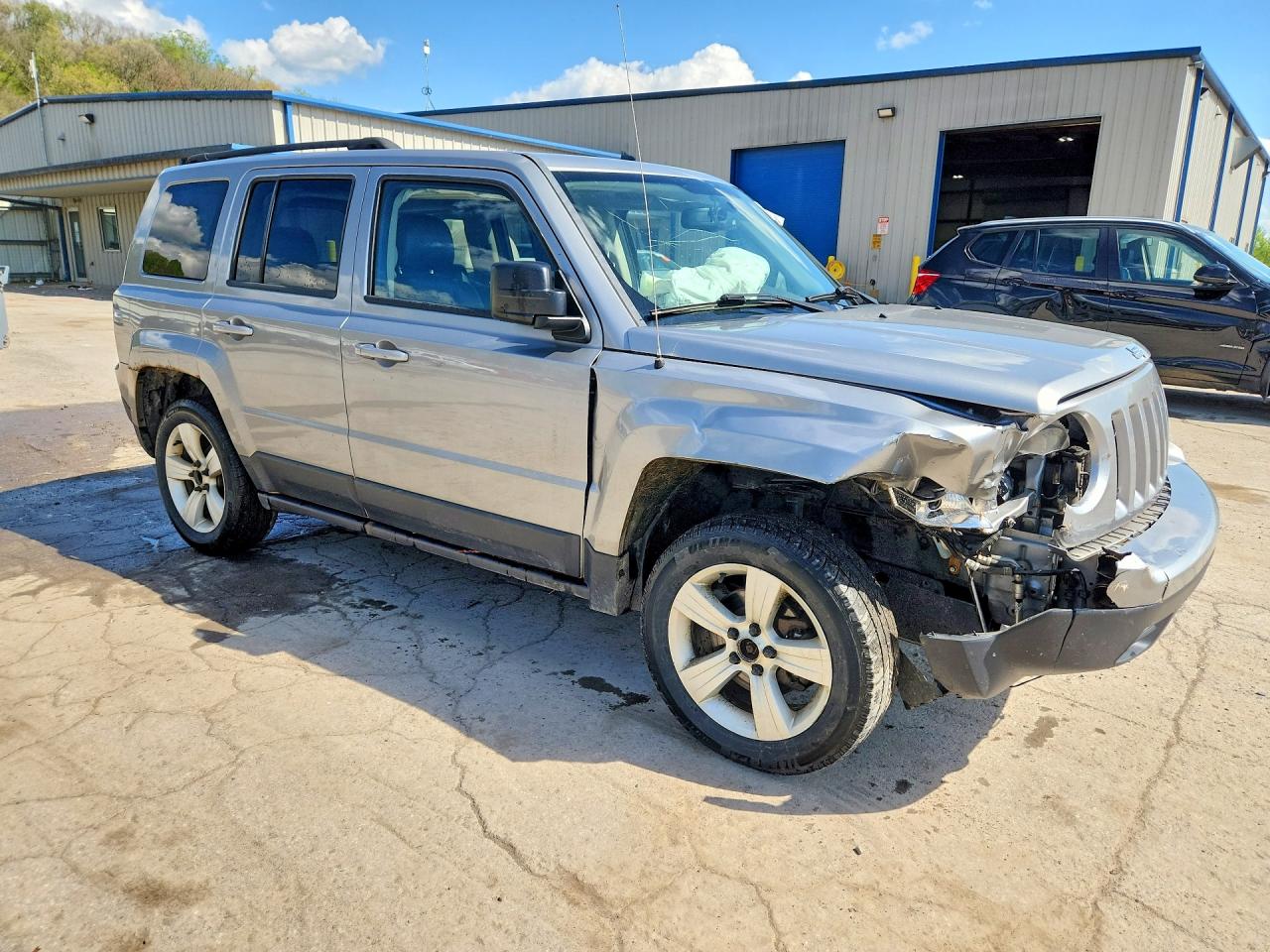 2015 JEEP PATRIOT LATITUDE photo 4